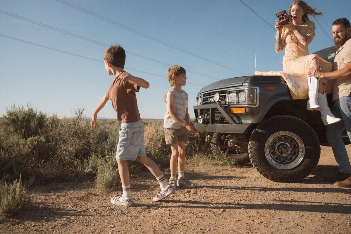family-desert-car-photos-seattle