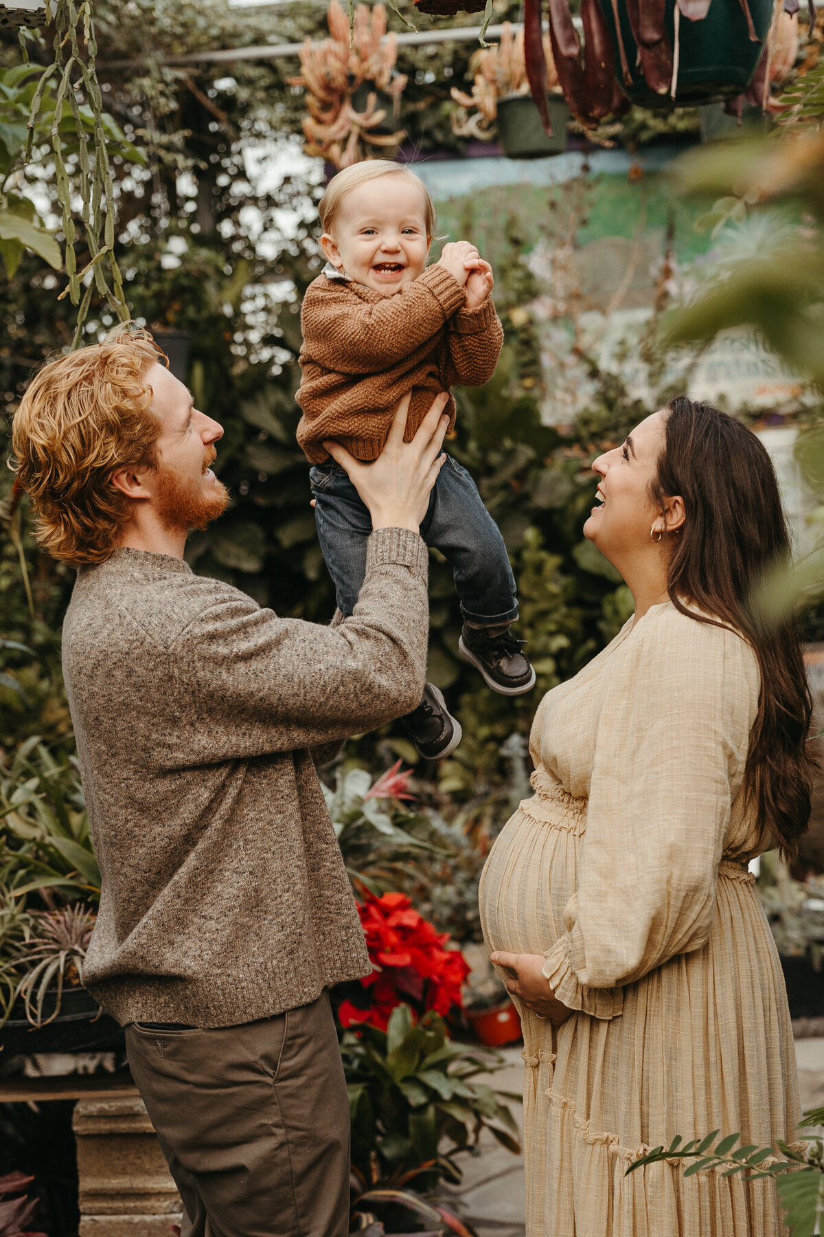 Ewing, NJ photographer. Ewing, NJ maternity photographer. Maternity photographers nj, maternity photographers in nj, Monmouth County photographer. New Jersey greenhouse photographer.