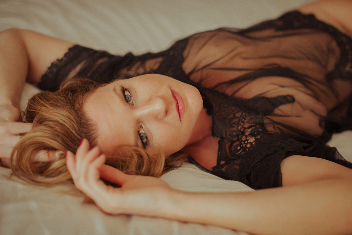 Novalyric-Adam-30-30-boudoir-0047-2