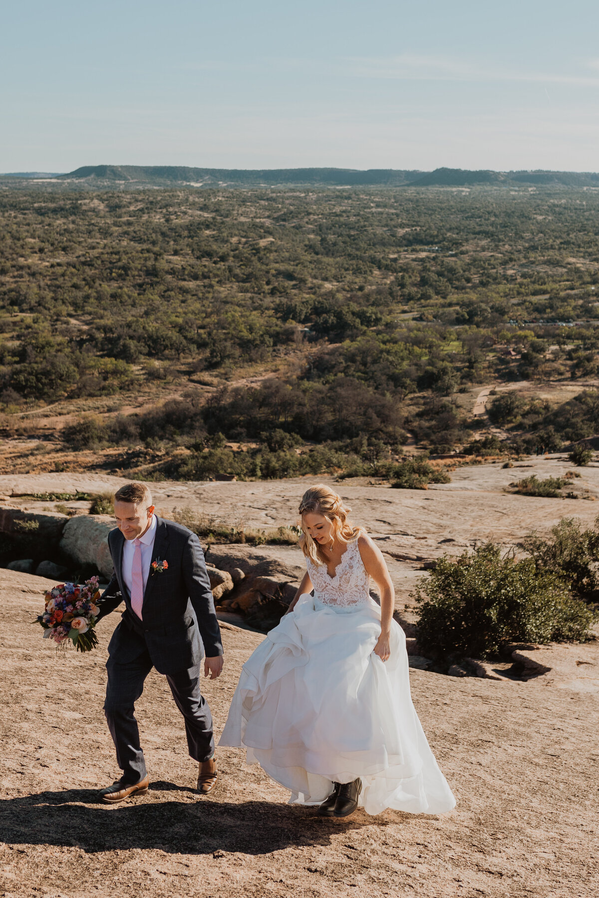 TessLesliePhotos-enchanted-rock-elopement-115