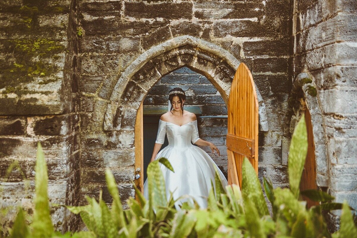 Unfinished-Church-Wedding-Bermuda-Dasfete-3