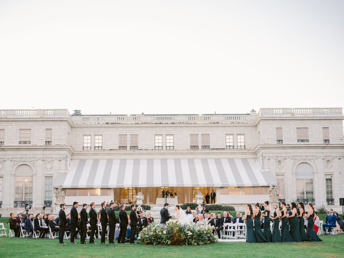 Lauren Kearns Photography Estate Wedding Photographer Rosecliff Mansion Newport Rhode Island private estates East Coast Weddings Engagement Couple Anniversary Photographer Classic Timeless Bride J+M-Favorites-198