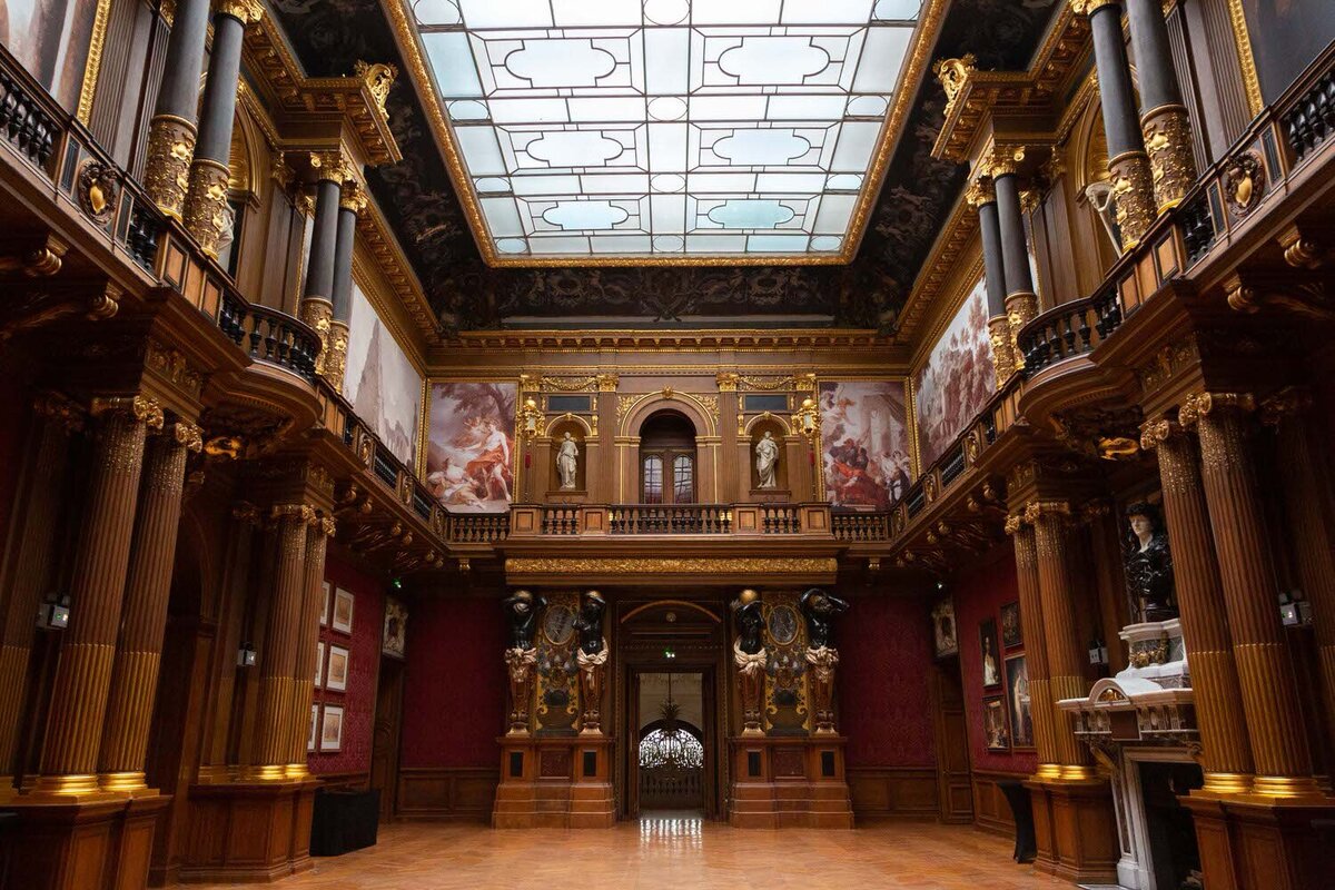 luxury-wedding-venue-historic-chateau-paris-france-@alejandrapoupelevents5