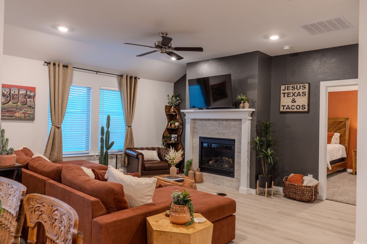 30_806 Hideout-0864-HDR