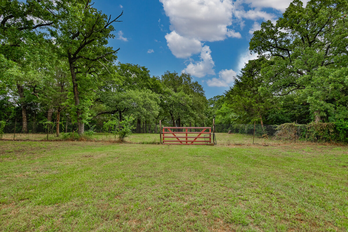 Texas country home with acreage
