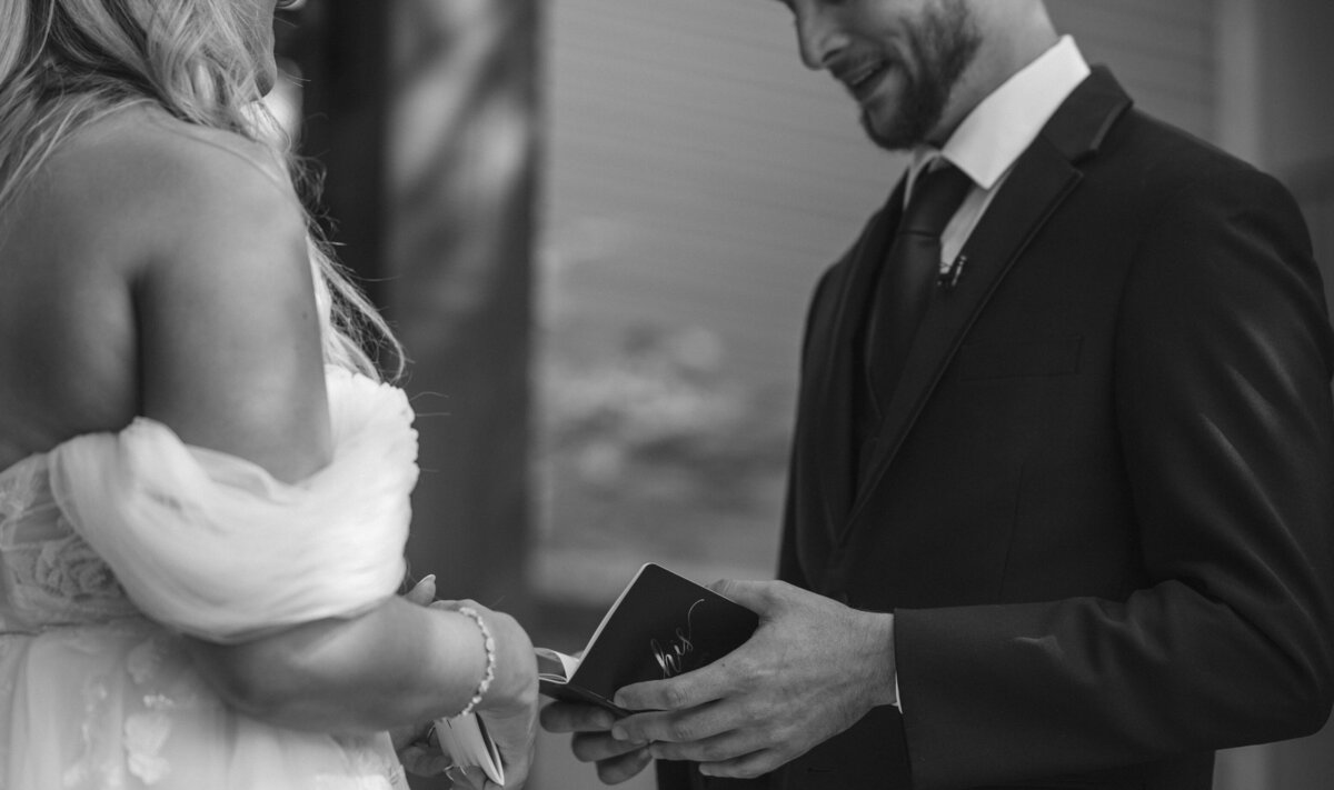 Kylie+TommyOldeMillInnWedding-600