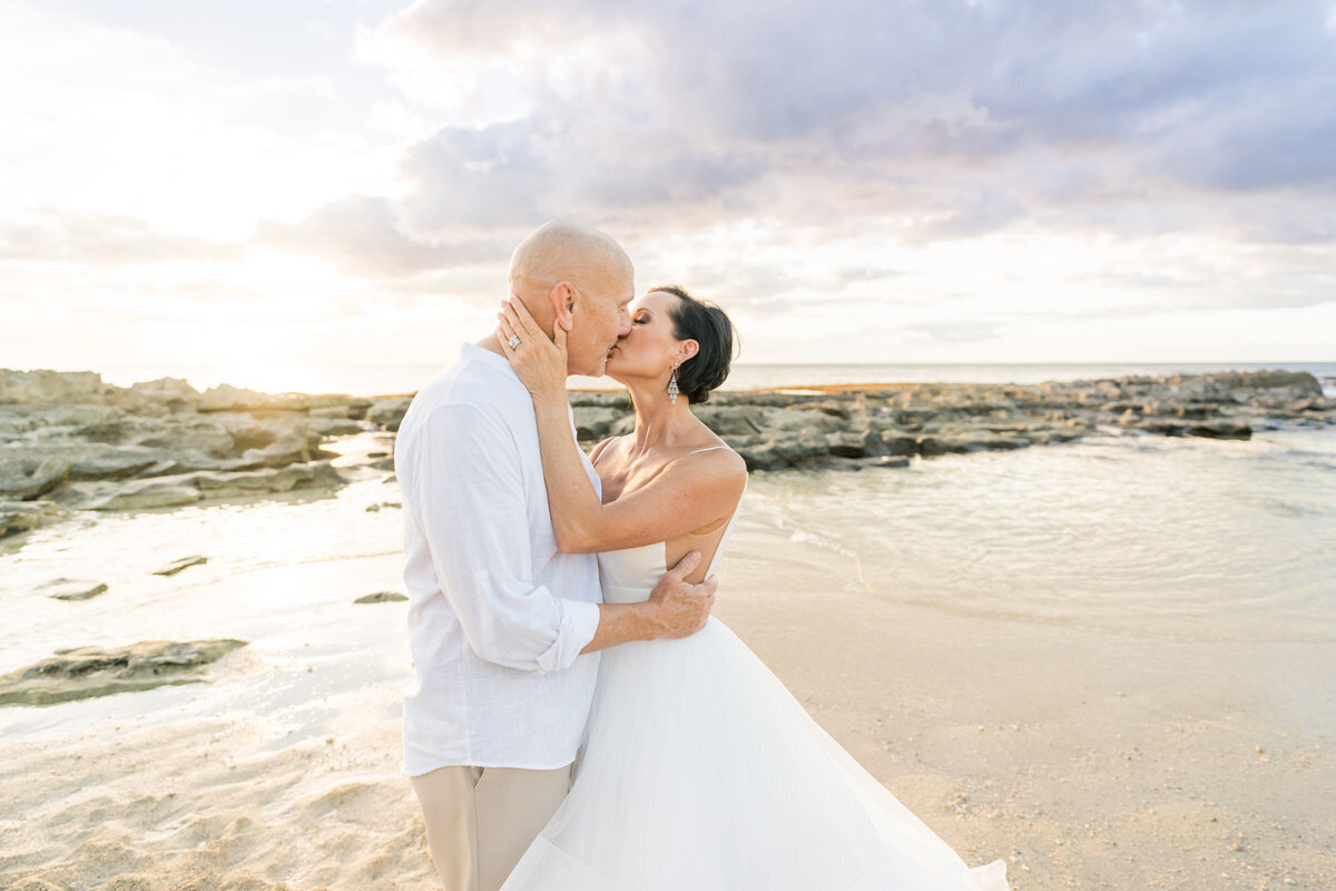 Oahu beach weddings-20