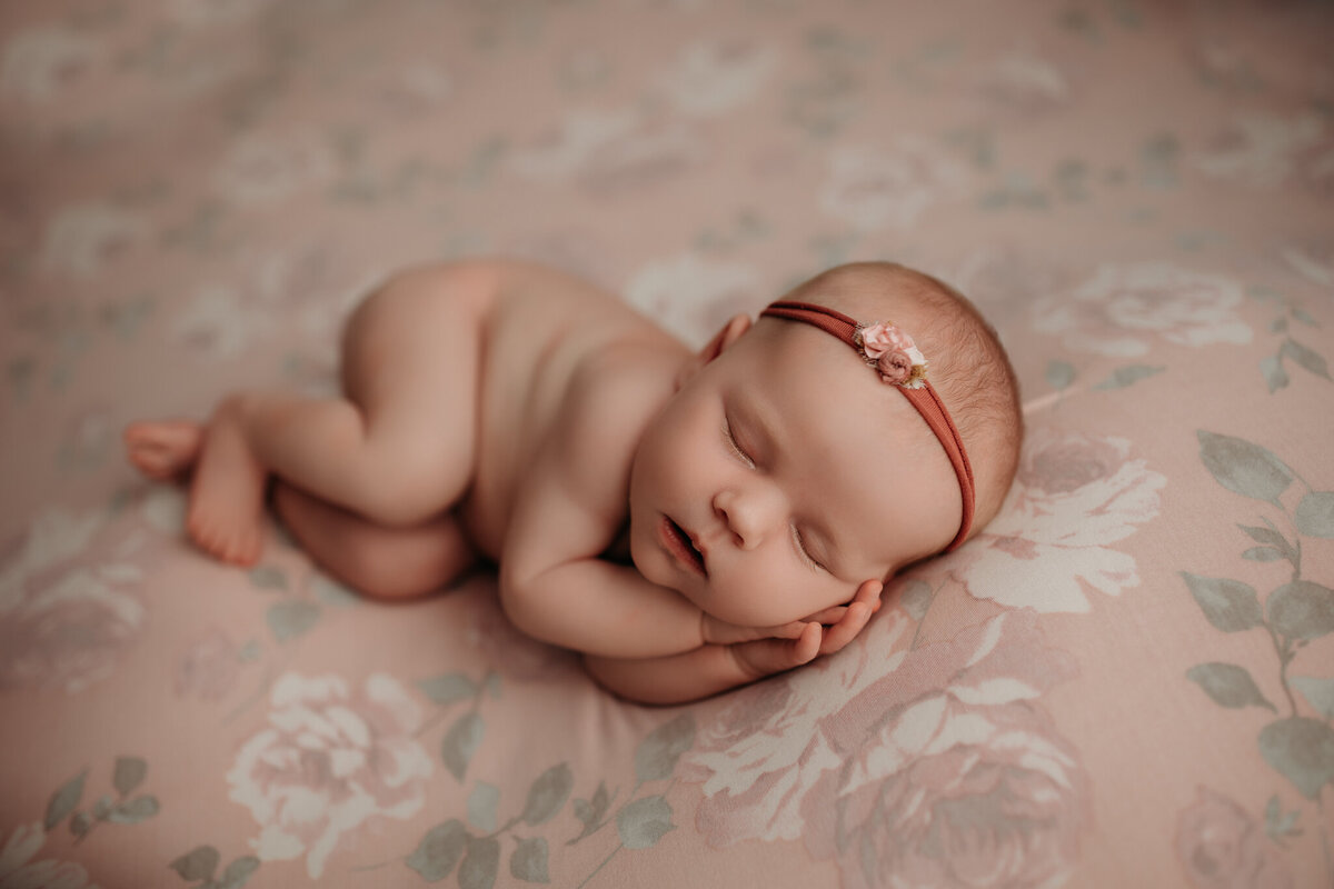 NW Arkansas newborn photographer, newborn photography near me, newborn portraits in NW Arkansas