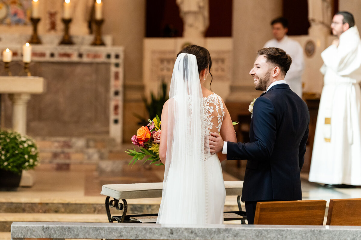 elizabeth-andrew-st-thomas-more-catholic-wedding-photo-12