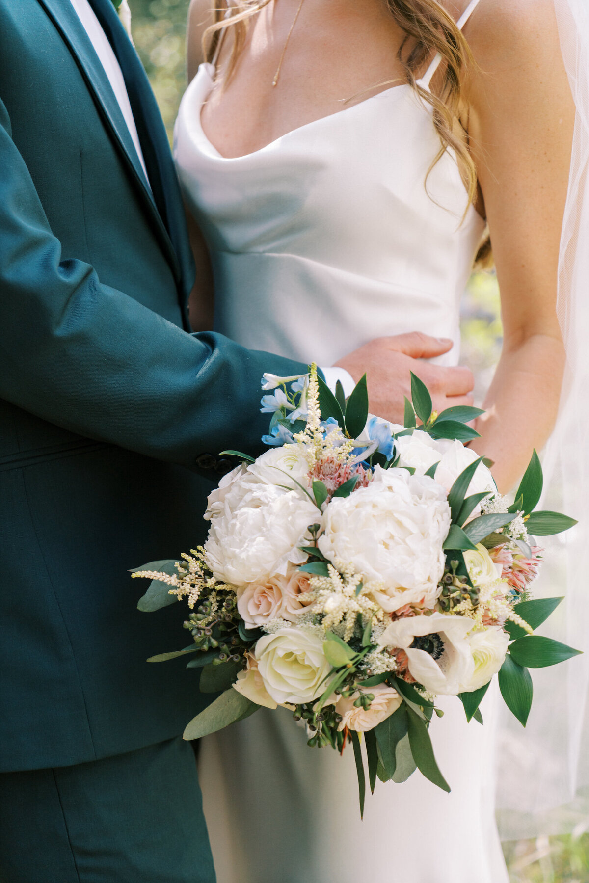 Bridal Bouquet Denver Colorado Wedding Photographer © Bonnie Sen Photography