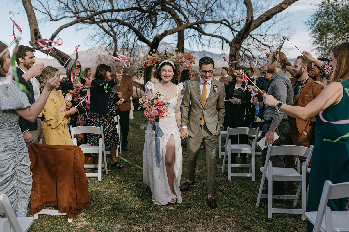 wedding-photography-arizona-farm-house-whimsical-editoral-non-tradtional-wedding-loho-bride-1602