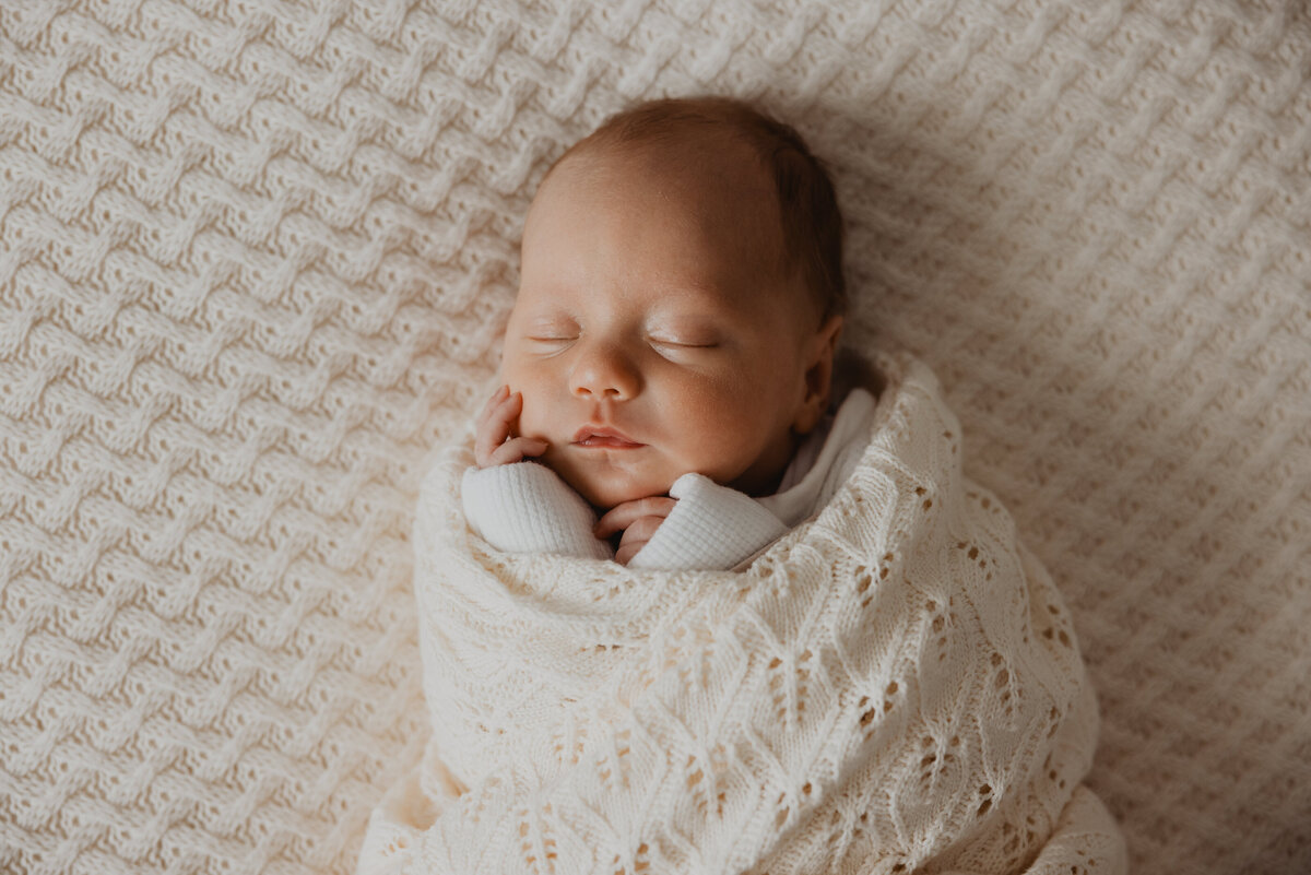 lauren-gray-sydney-newborn-photographer-230801-0304