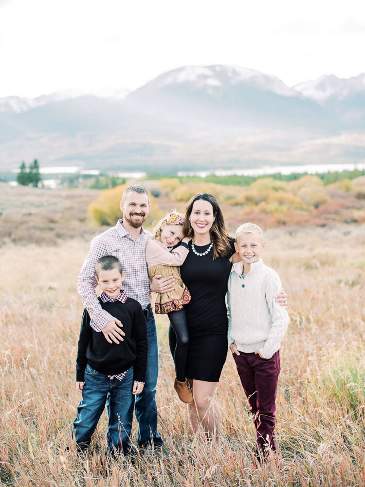 Colorado-Family-Photography-Fall-Color-Family-of-5-Keystone-Mountain9