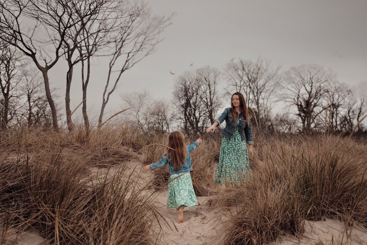 North-Carolina-New-England-Moody-Wedding-Family-Motherhood-Photographer-36