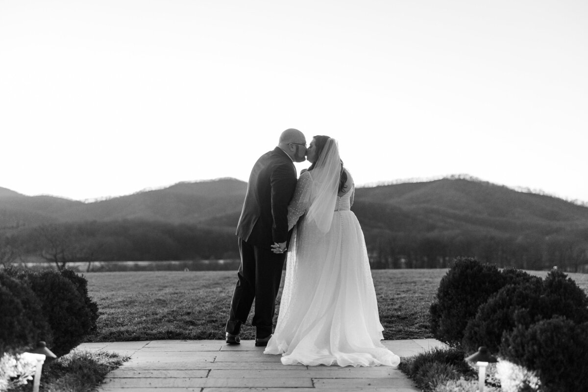 Bright-Florals-Pippin-Hill-Wedding-119
