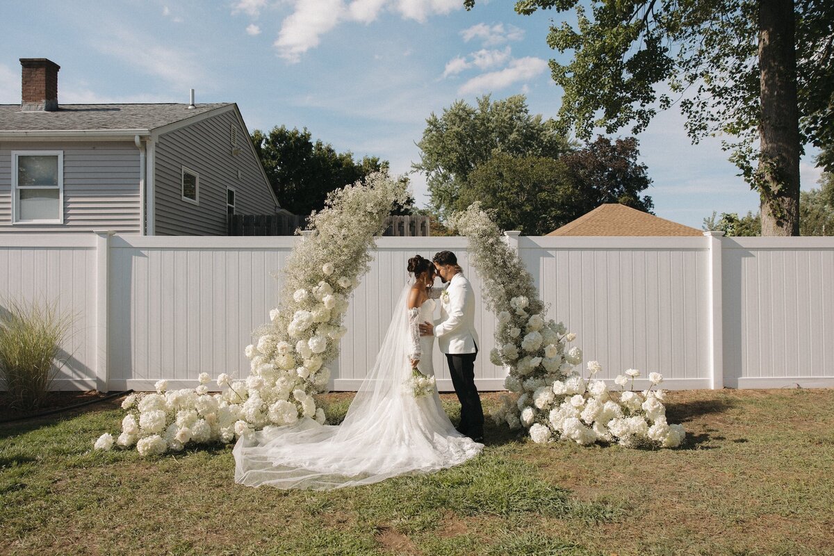 backyard-wedding-in-massachusetts-2