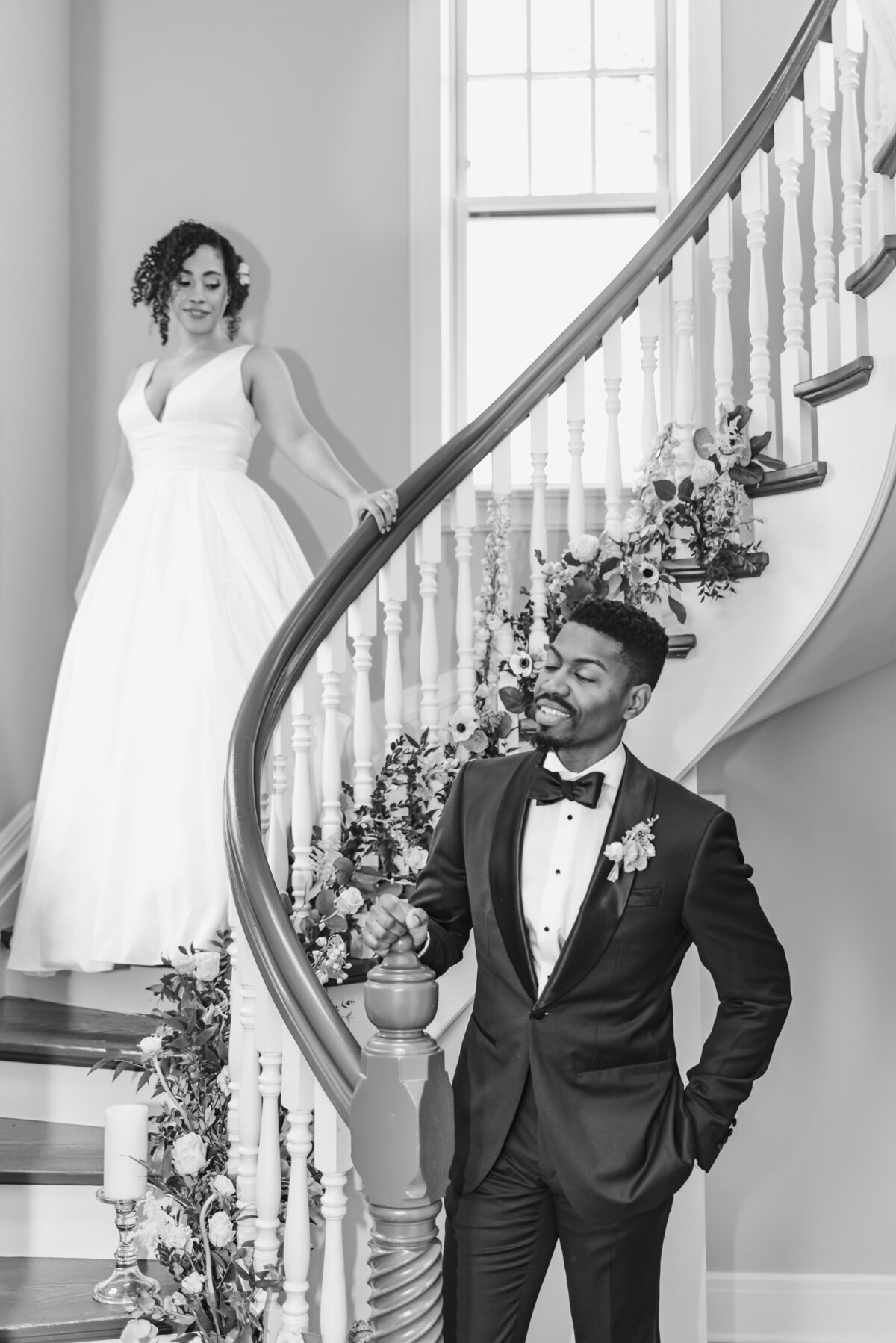 staircase-first-look-by-suess-moments-photographer