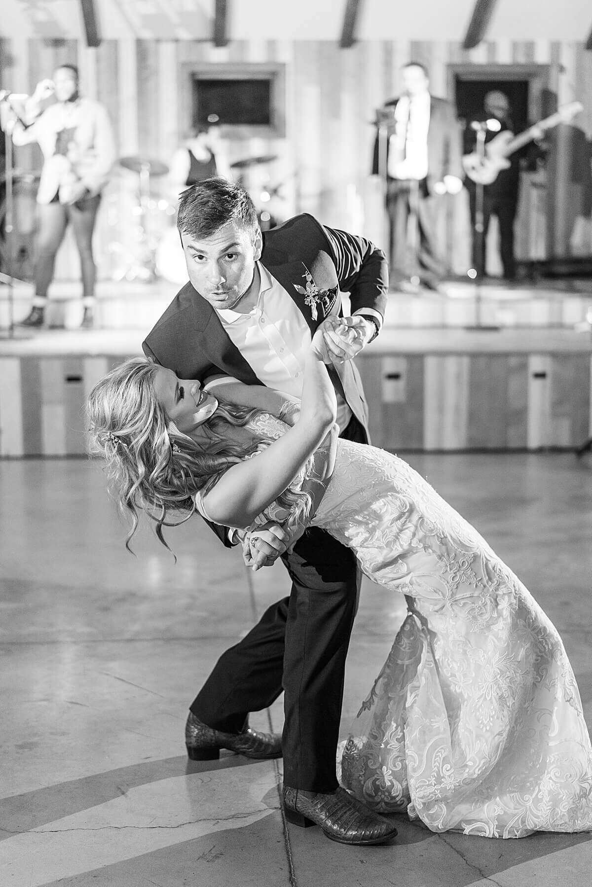 Weinberg-at-Wixon-Valley-Wedding-College-Station-Photographer-Alicia-Yarrish-Photography_0155
