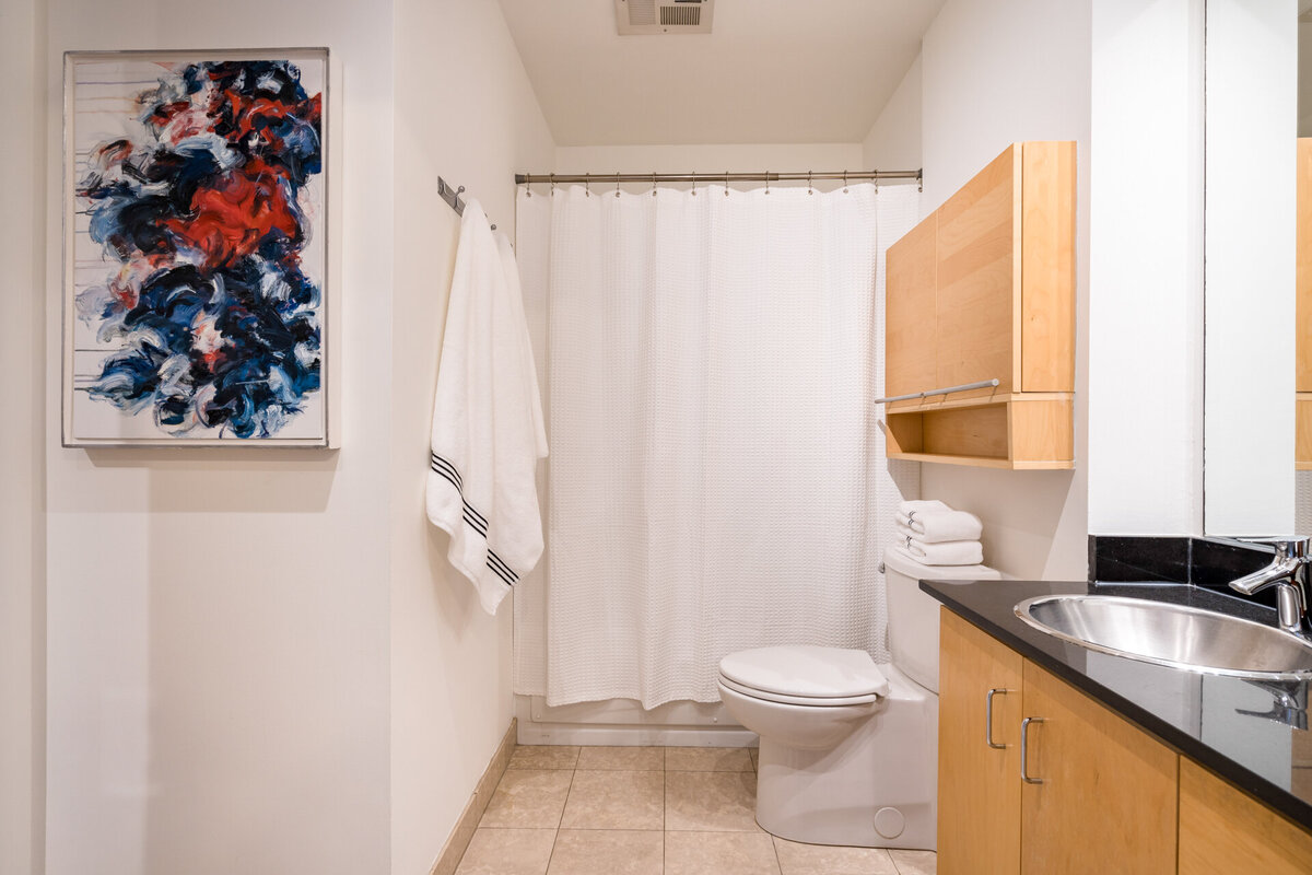 049_Master Ensuite