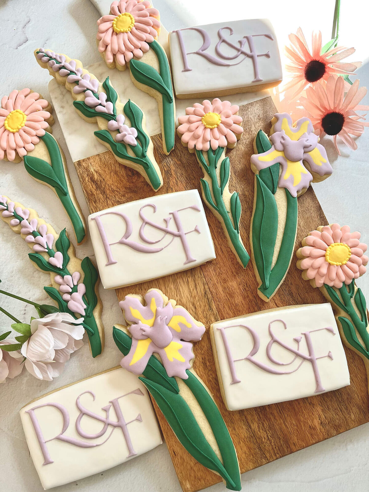 07 Romantic-Feminine-Logo-Florist-Branding-Fig-2-Design