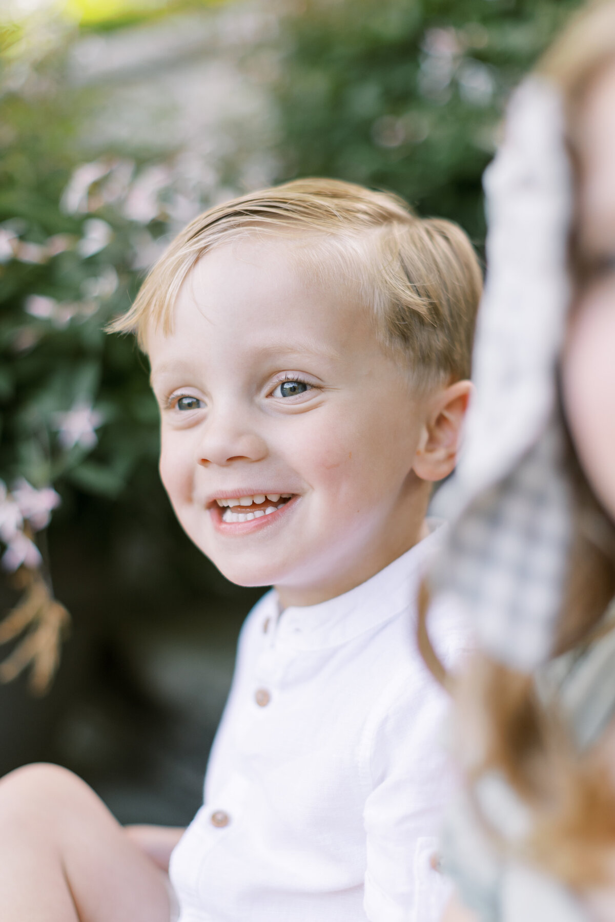 Family portrait session in a Philadelphia park - 7