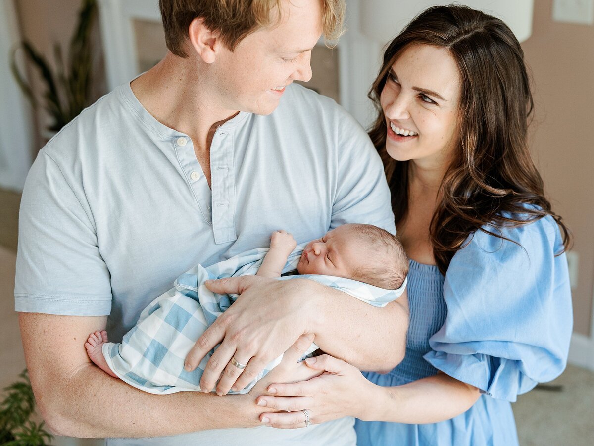 relaxed-timeless-charlottesville-newborn-photos-amy-nicole-photography-0171