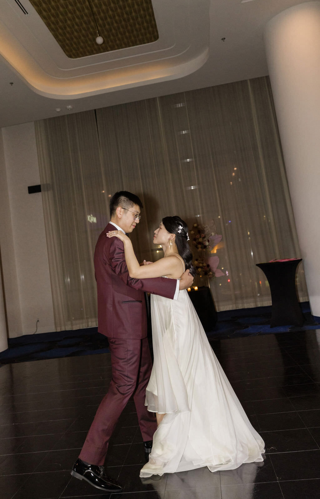 Honeyrose Hotel Montreal Wedding | montreal editorial wedding photographer | luxury moment photography-1070