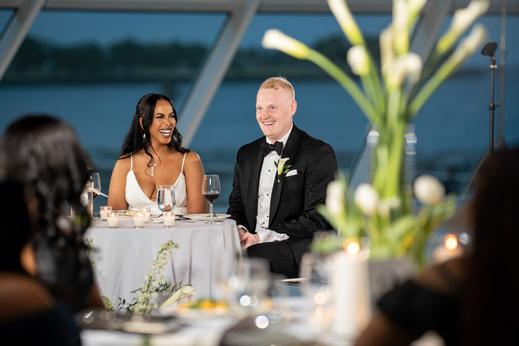 122-Milwaukee-Art-Mueseum-Wedding-Lauren-Ashley-Studios