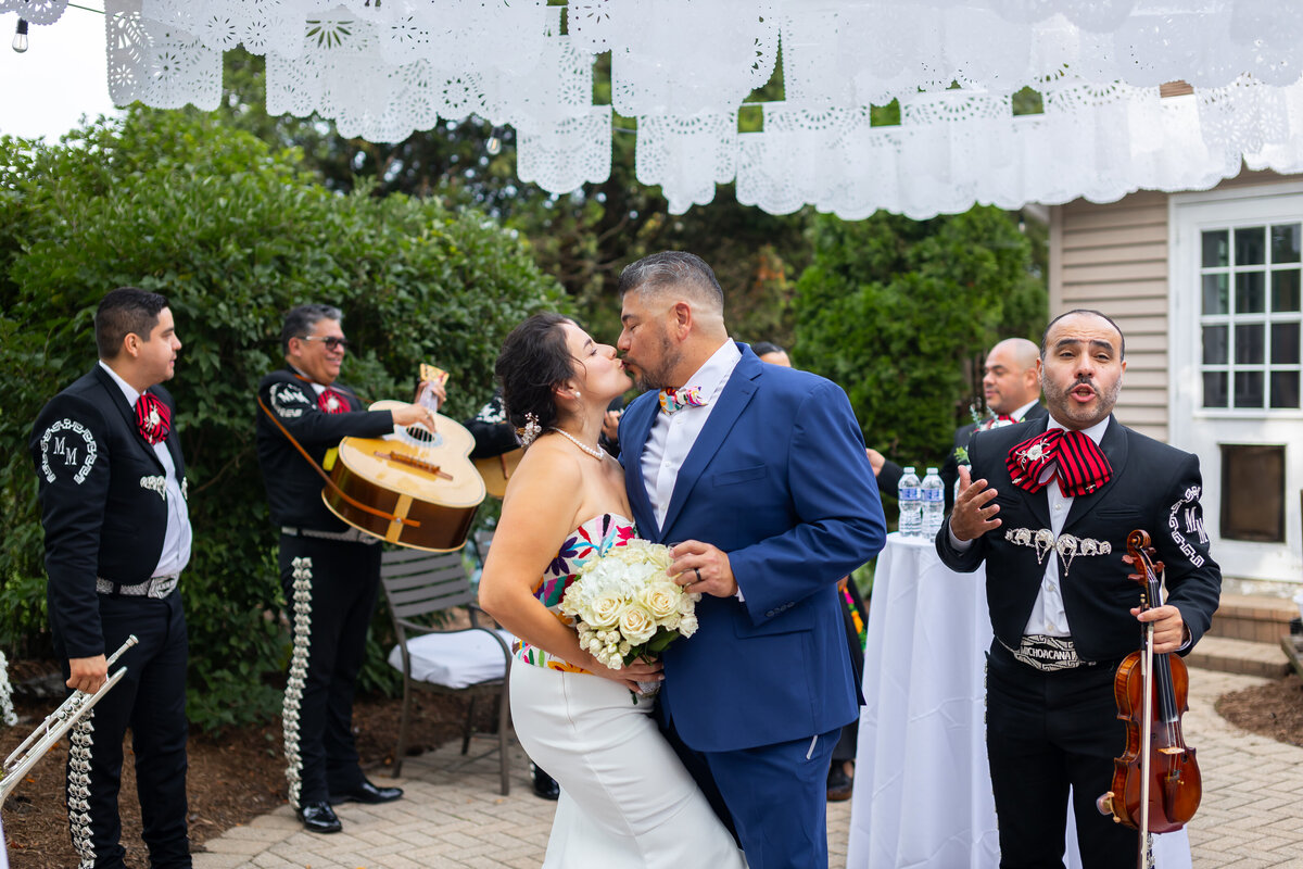 Ruby & Arturo Backyard Wedding, Palatine, IL, 9-24-23, Maira Ochoa Photography-1358
