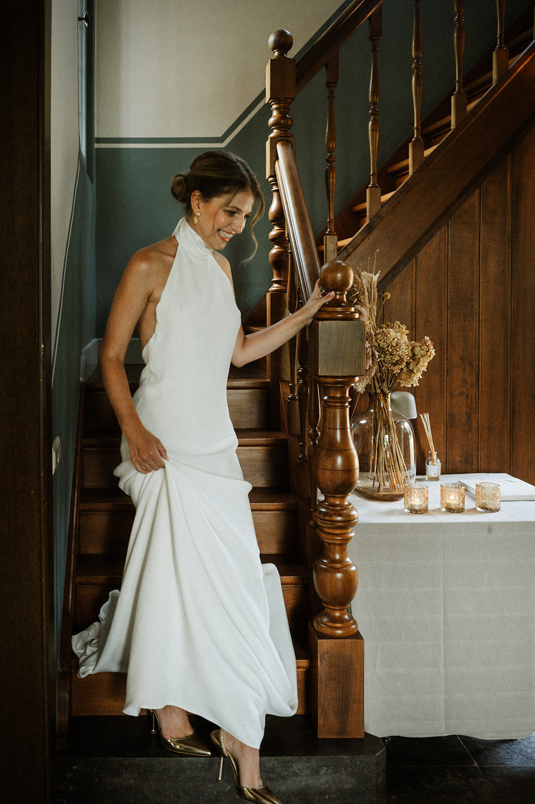 Herentals, salon weddings, moody, authentiek, alternatief trouwen,bruid, 2026, elopent, intiem, spontaan, tijdloos, trouwfotograaf, antwerpen - klaarmaken & first look-185