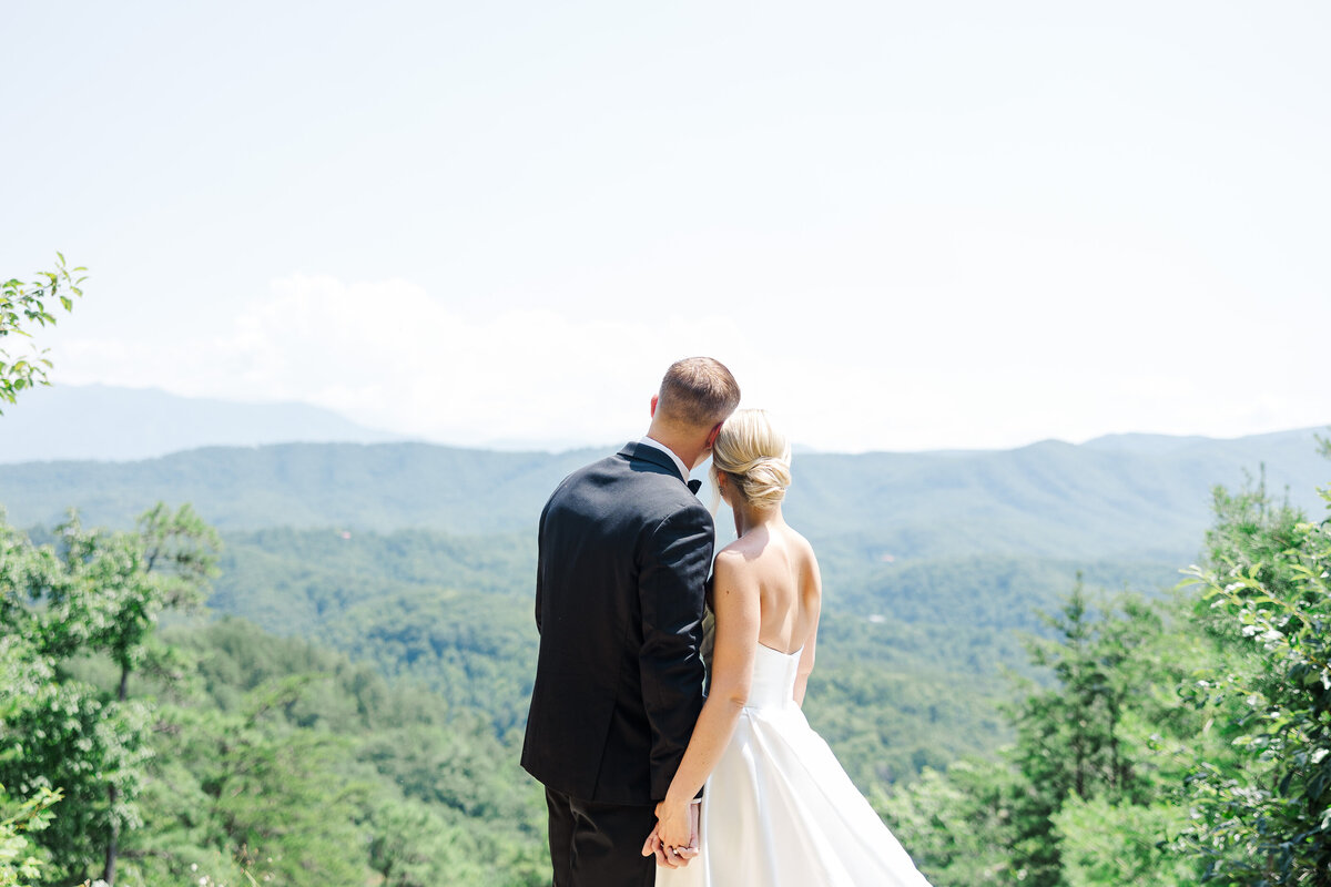 tn-smokies-mountain-wedding-venue-outdoor-ceremonies