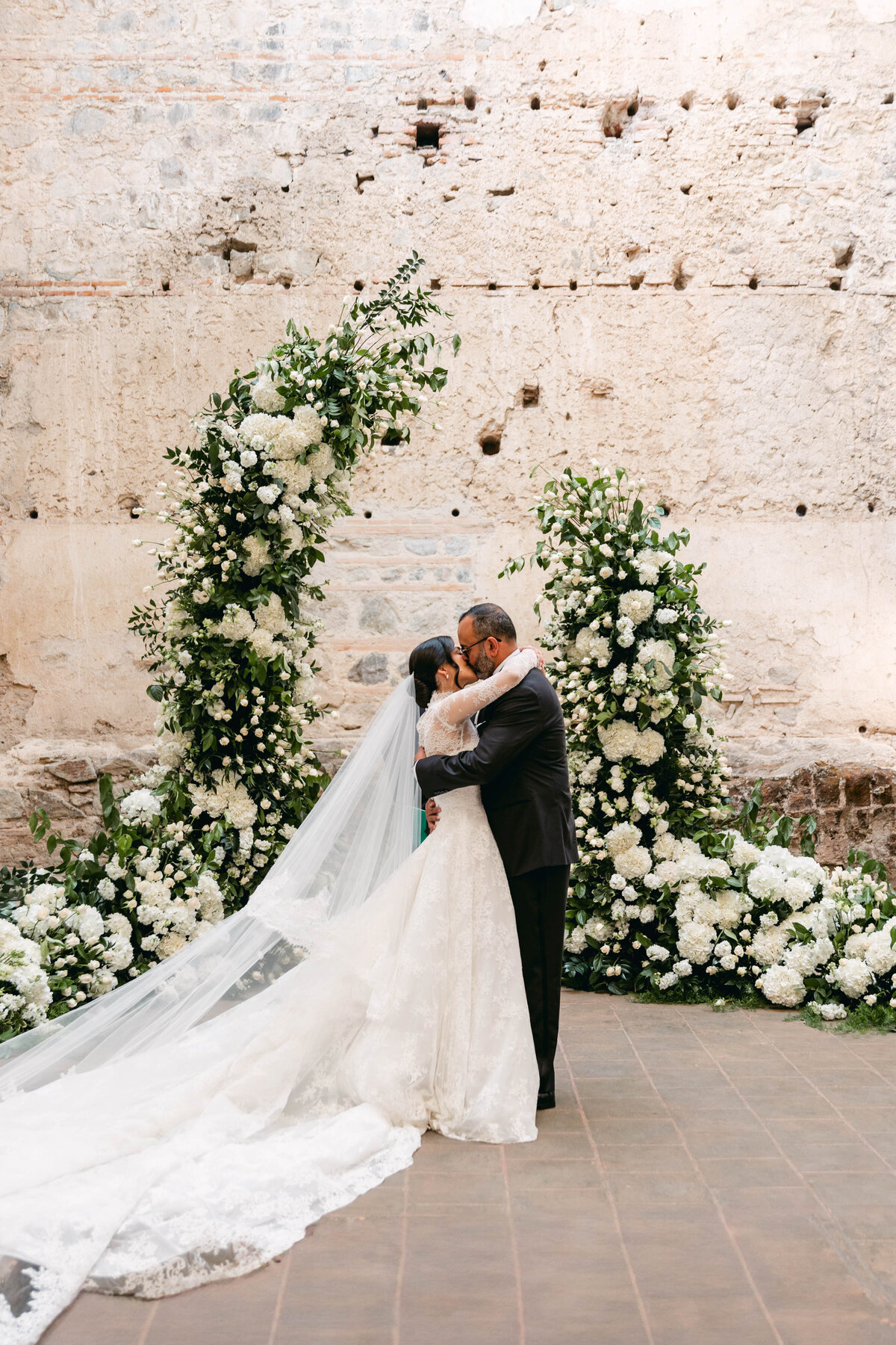 515-Villa-Bokeh-Antigua-Guatemala-Kemberly-Ankeet-Wedding-144