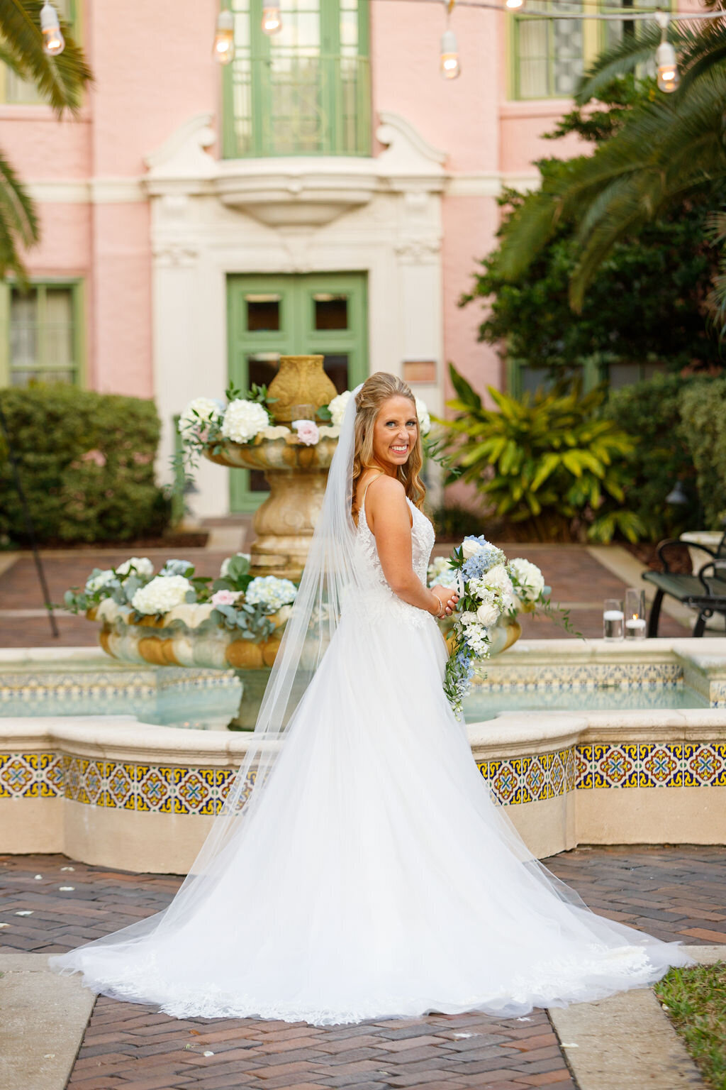 lockwood-photo-the-vinoy-florida-elopement-chantilly-chic-celebrations-10