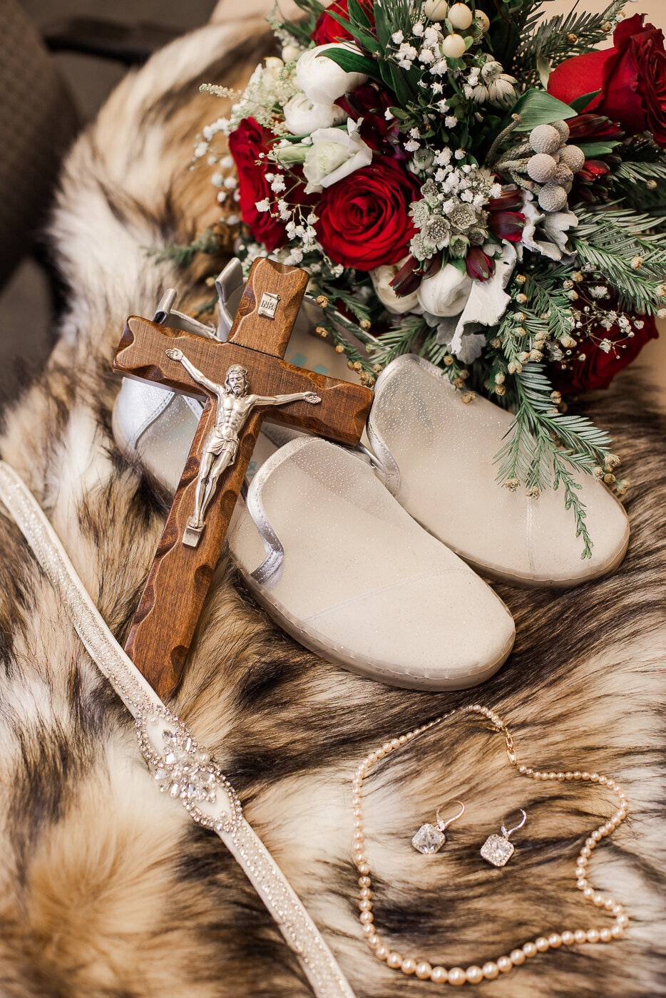 catholic-wedding-winter-indianapolis-indiana-st-johns-indy-3-1