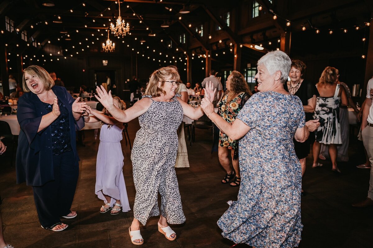 Wedding at Happy Days Lodge, Ohio
