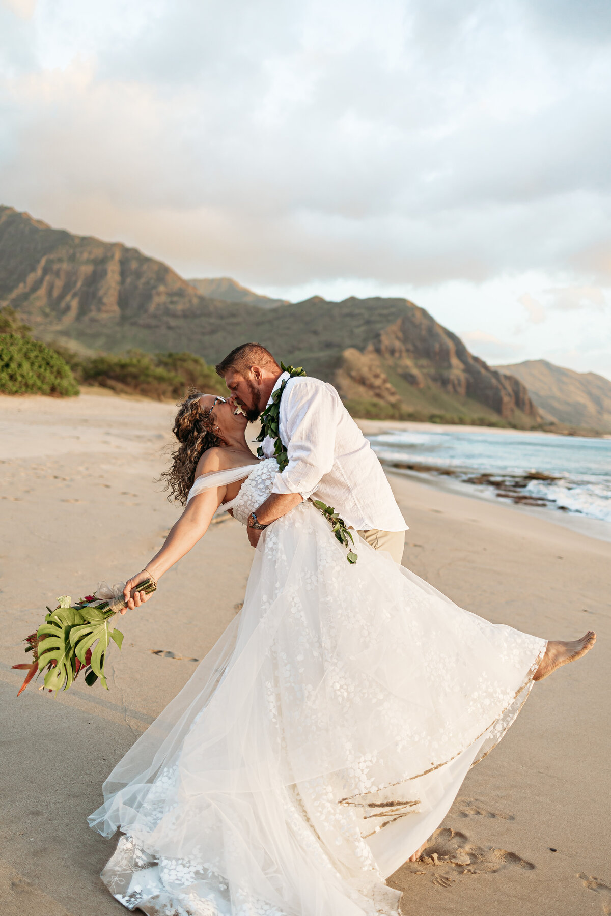 Hawaii-beach-elopement-85