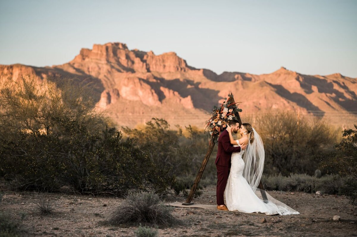 Dessert View Southwestern Weddings 220322_DVSS_206_1837_©Mindy+DeLuca