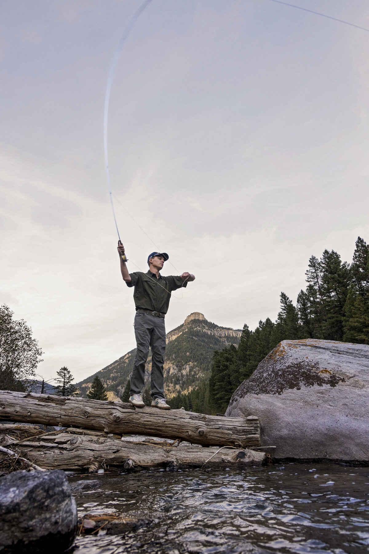 Shanna-Mae-Photography-Montana-Photographer-Highschool-Senior-Fly-Fishing-Mountains-River-Boy-Poses-Ennis-Bozeman-007