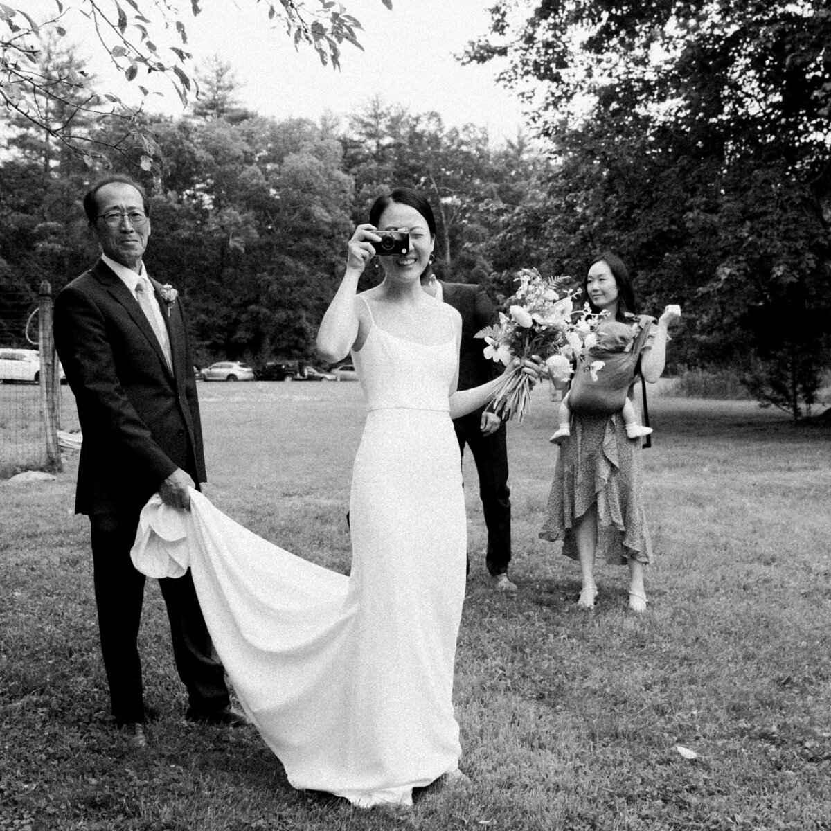 Upstate New York Wedding in Woodstock NYC Photographer Glasco House Kamparett-29