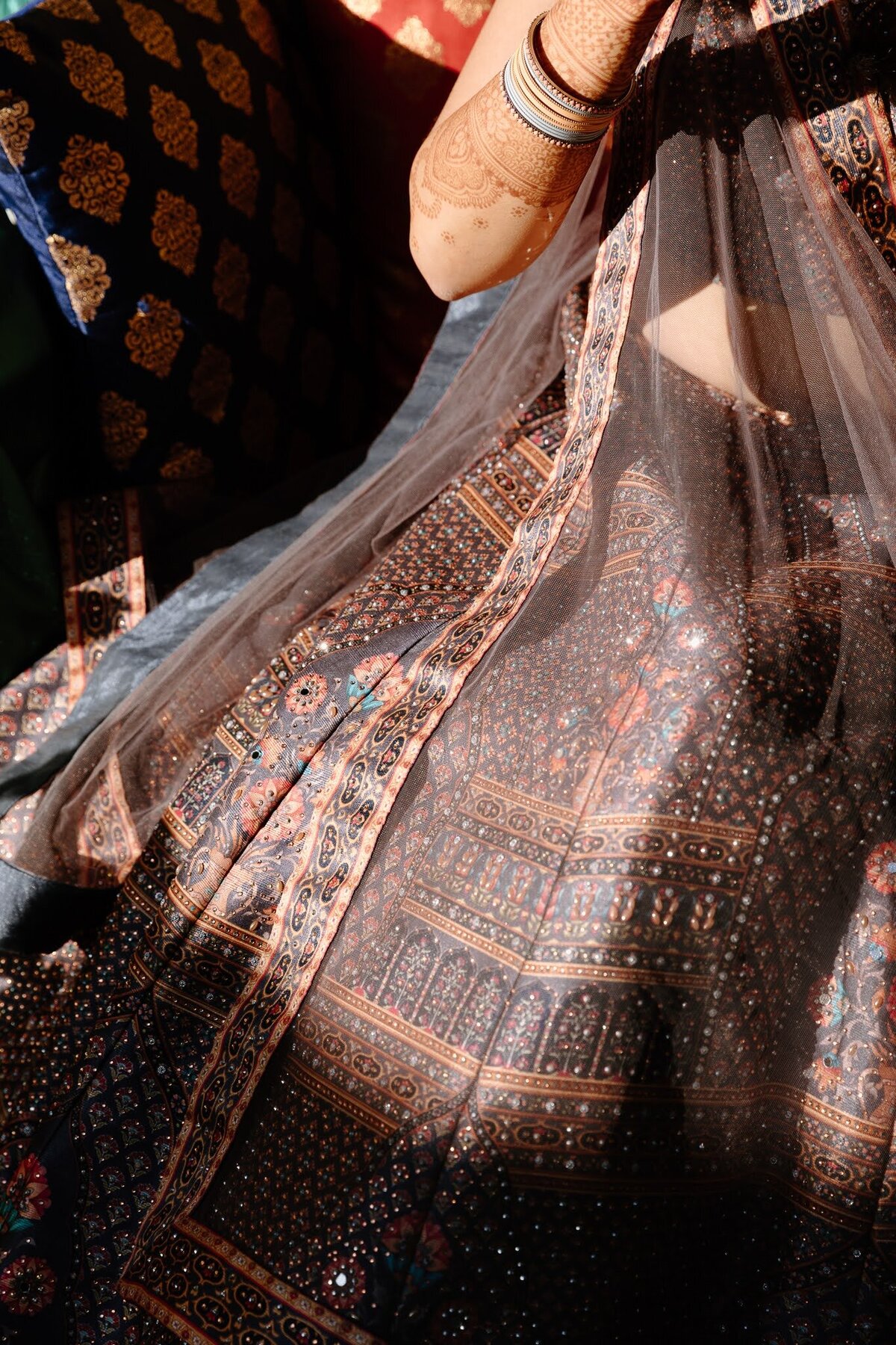 Nichole-Babiez-Photography-wedding-photographer-indian-wedding-photographer-mendhi-sangeet-baraat-luxury-chicago-illinois-marriott-schaumburg-40