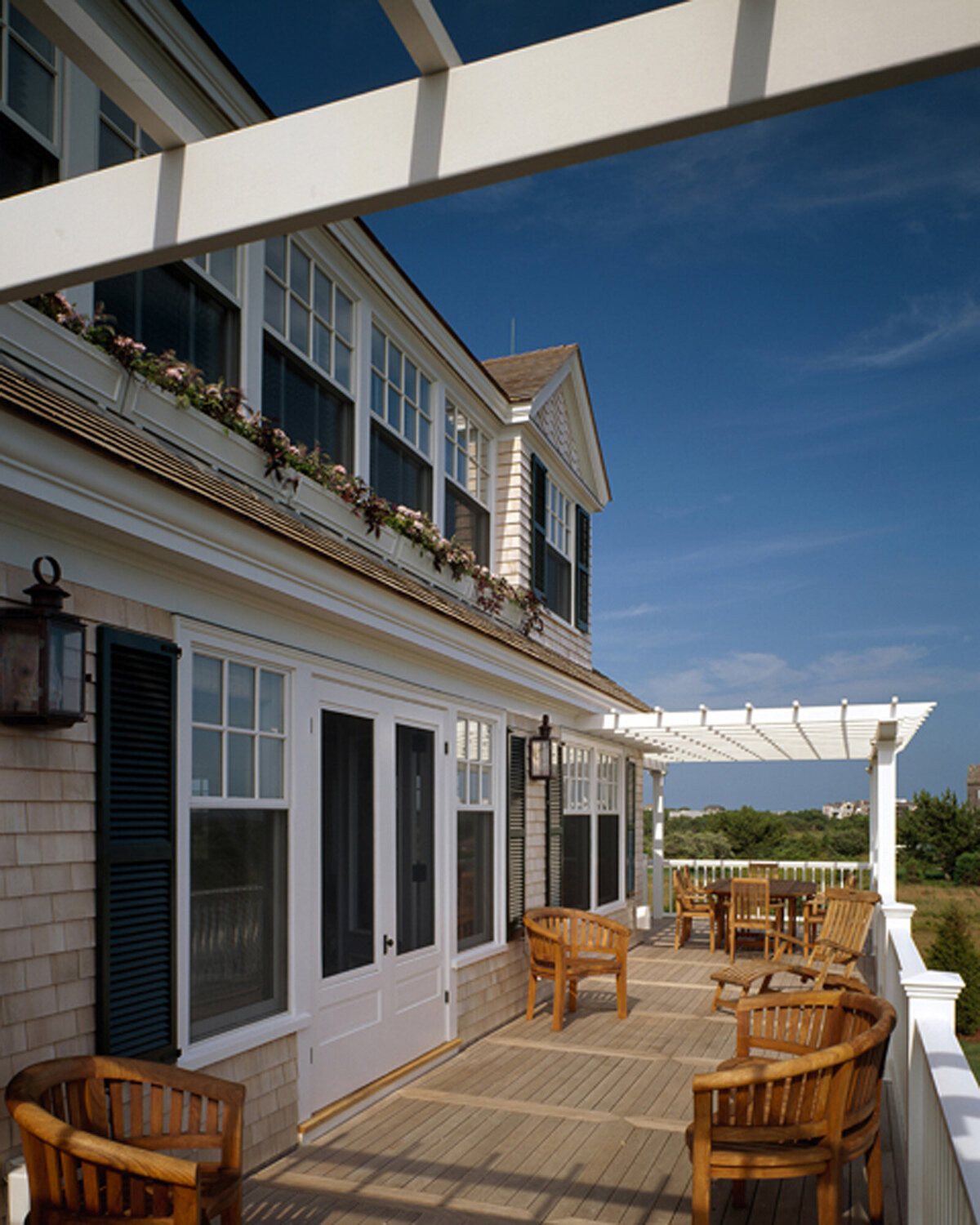 Colonial-Reproductions-South-Beach-Retreat (4)