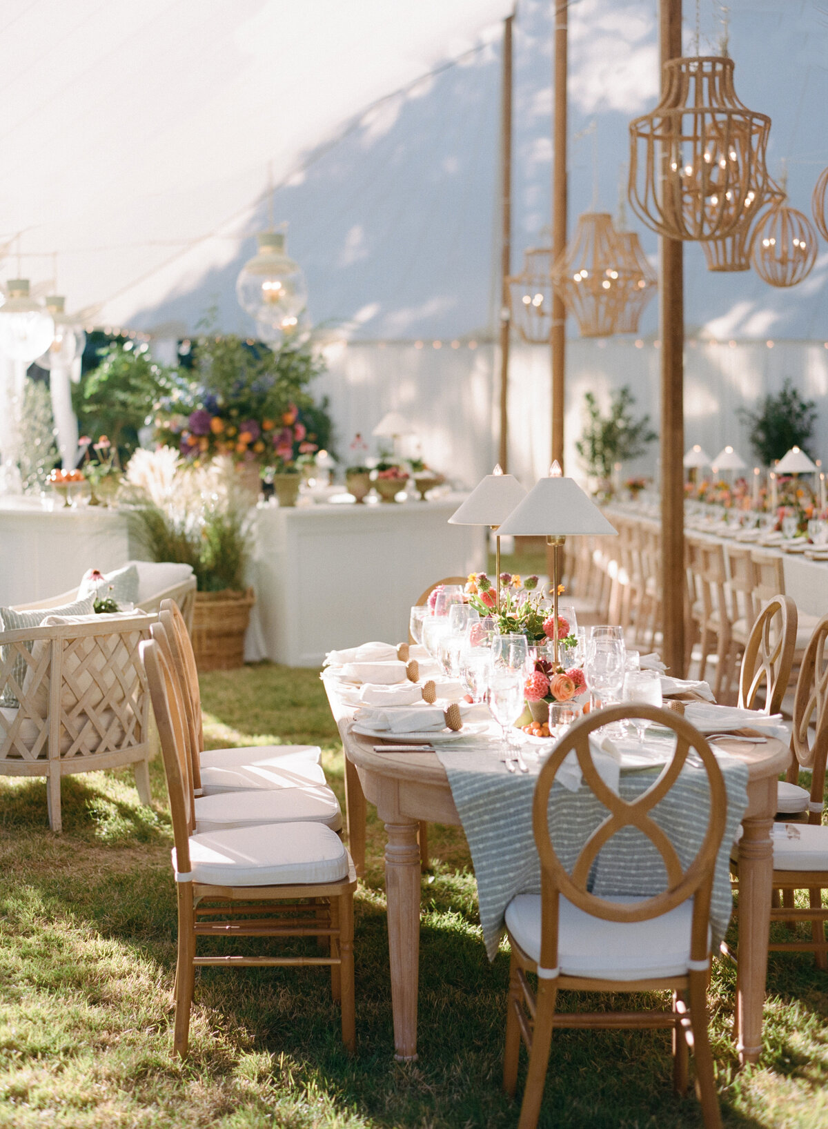 hilton-head-bluffton-wedding-planner-kg-events-design-luxury-destination-weddings-private-events-corporate-events-south-carolina-event-designer-montage-palmetto-bluff-outdoor-tented-wedding-reception-sperry-sailcloth-tent-2jpeg9