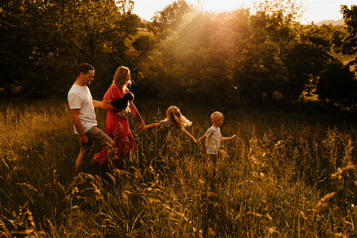 johnson-city-family-photographer-sunset-family-session