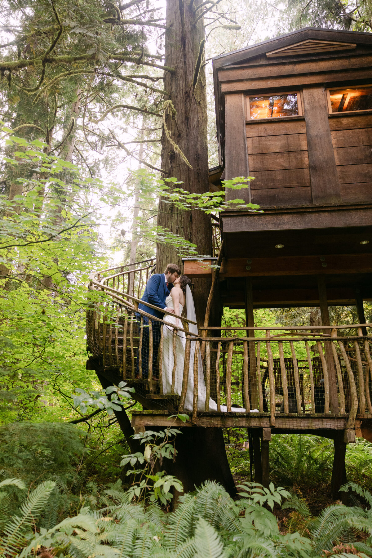 Treehouse Elopement Winter-6