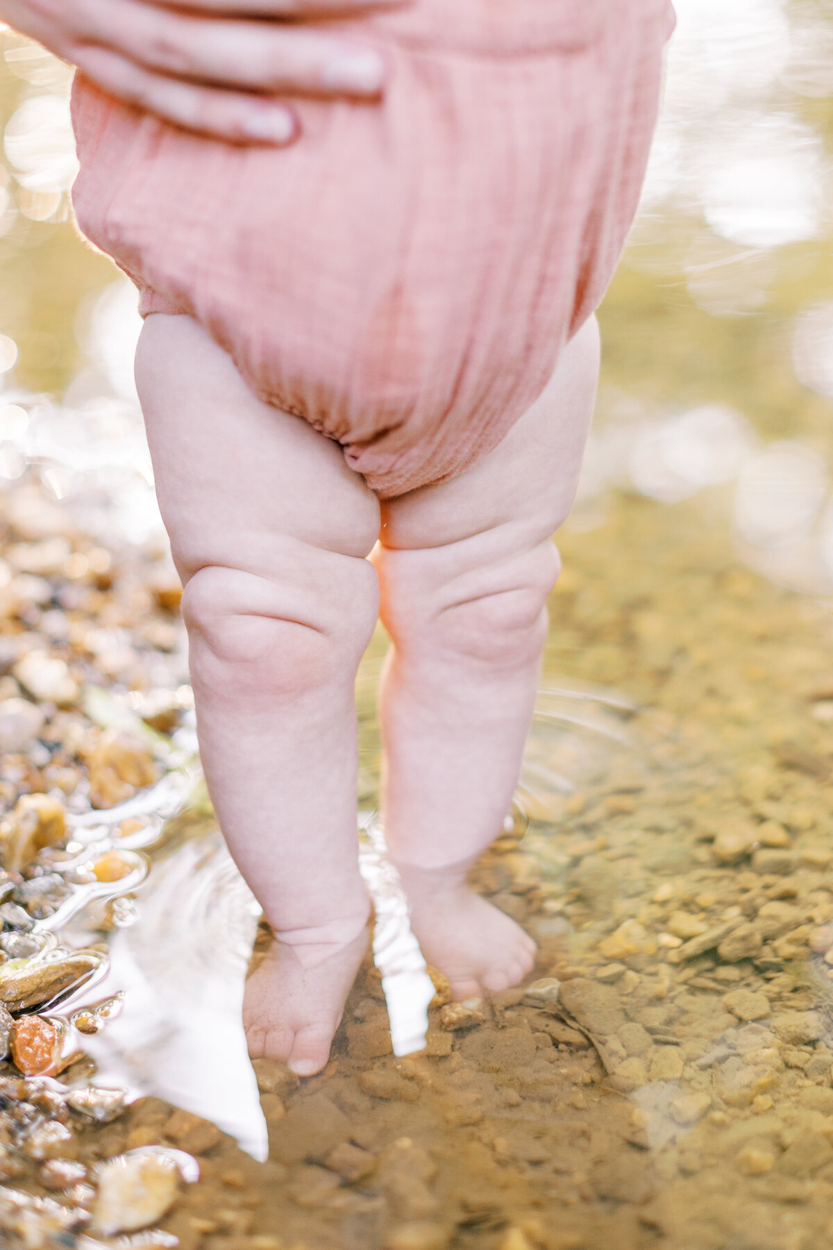 Family portrait session in a Philadelphia park - 18