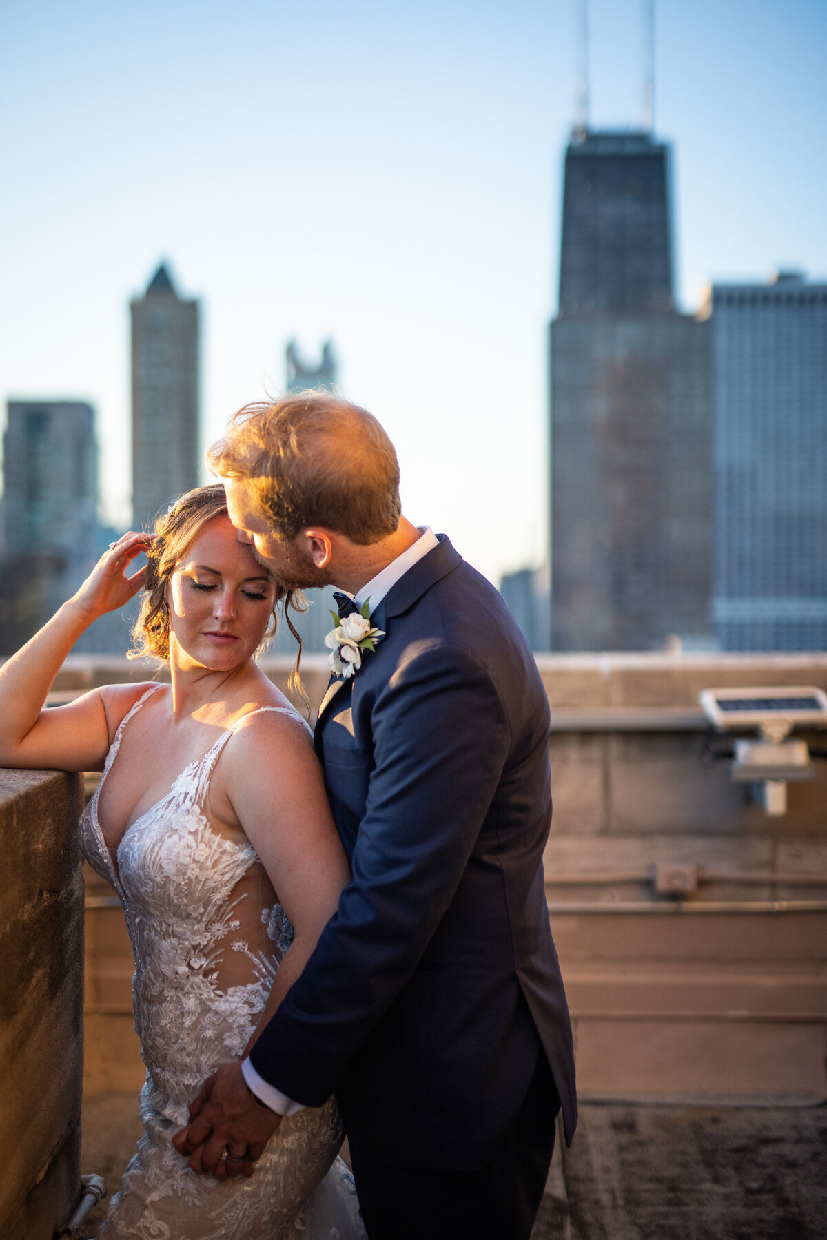 95Intercontinental-Chicago-Hotel-Wedding-Photos-Lauren-Ashlely-Studios