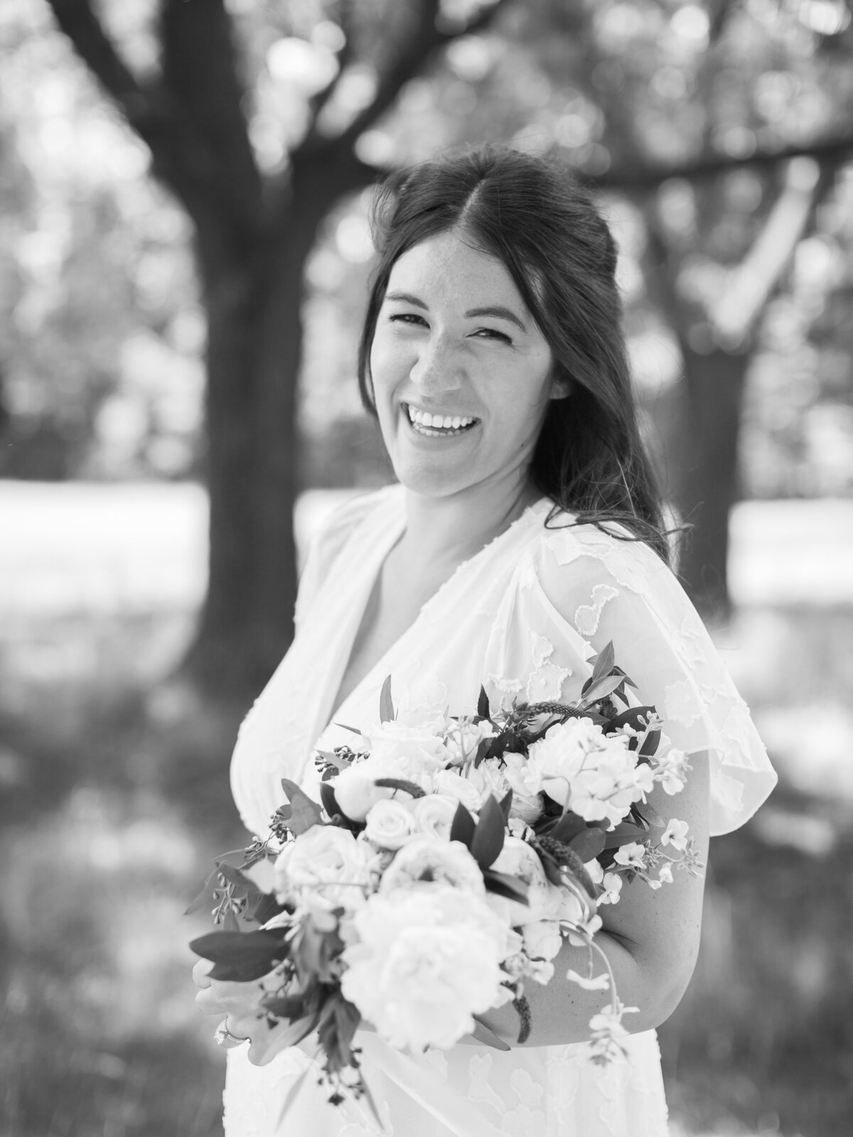 Meraki Design Wedding and Event Floral Studio Florist Wedding Flowers Full Service St. Louis Destination Luxury Floral Design Florists Designers Personal Unique SaraGusWedding-146-2