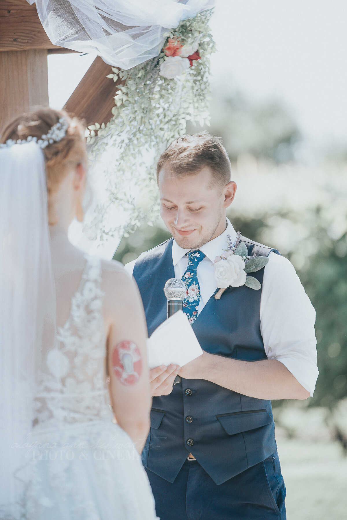 ceremony _ alaynna ann schwartz _ harpors vinyard _ iowa photographer _ playlife photography_0143