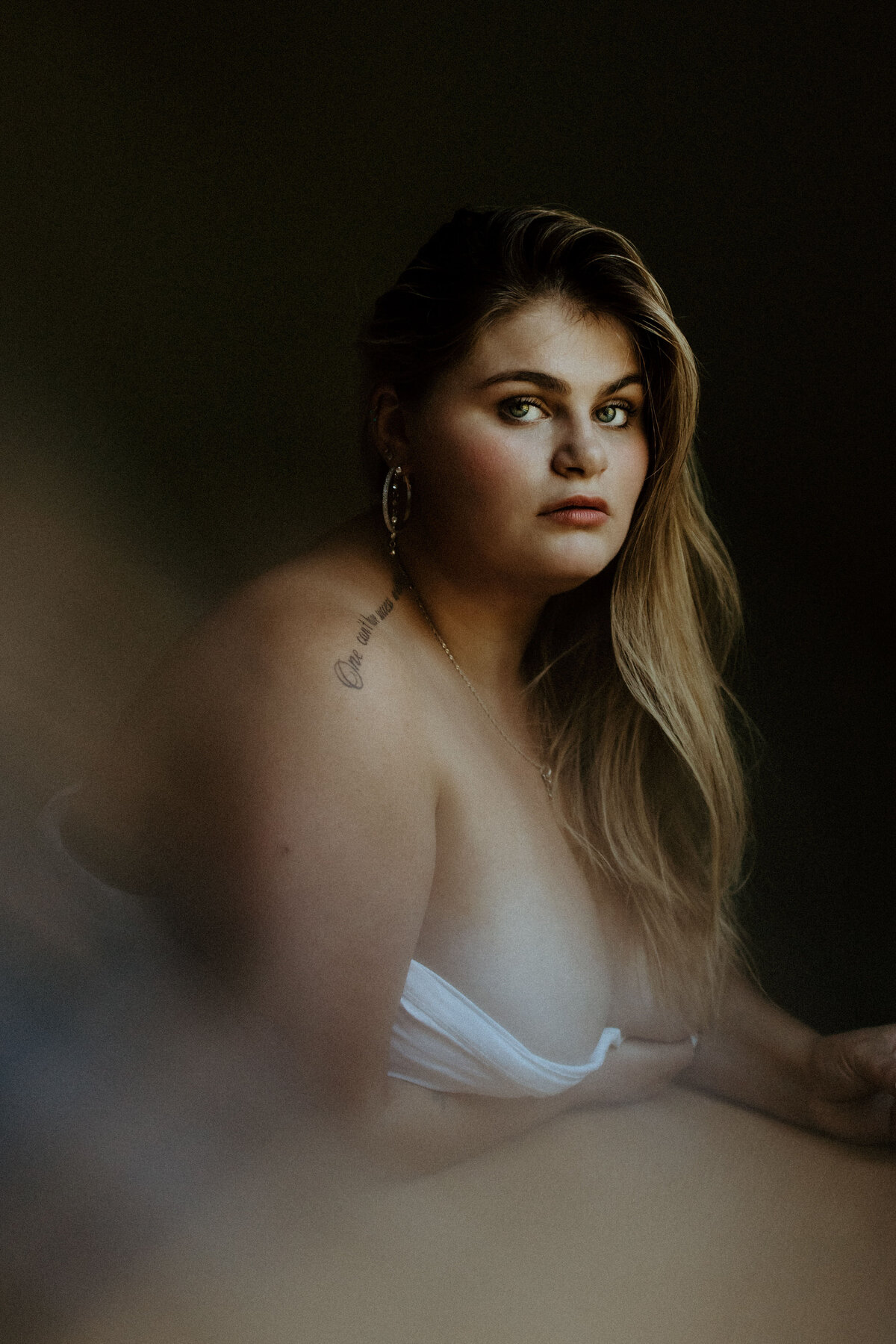 plus-size-boudoir-inclusive-photographer-worldwide-lowres-2