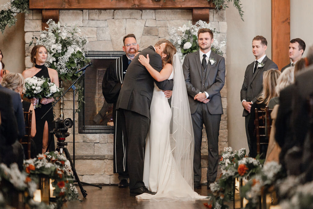 emily_and_nickweddinghighlights181